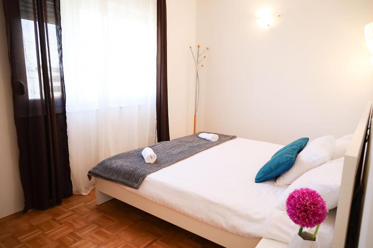 The Florens Residence Near The Beach With The Pool, Bbq And Kids Playground, Zadar Diklo Экстерьер фото