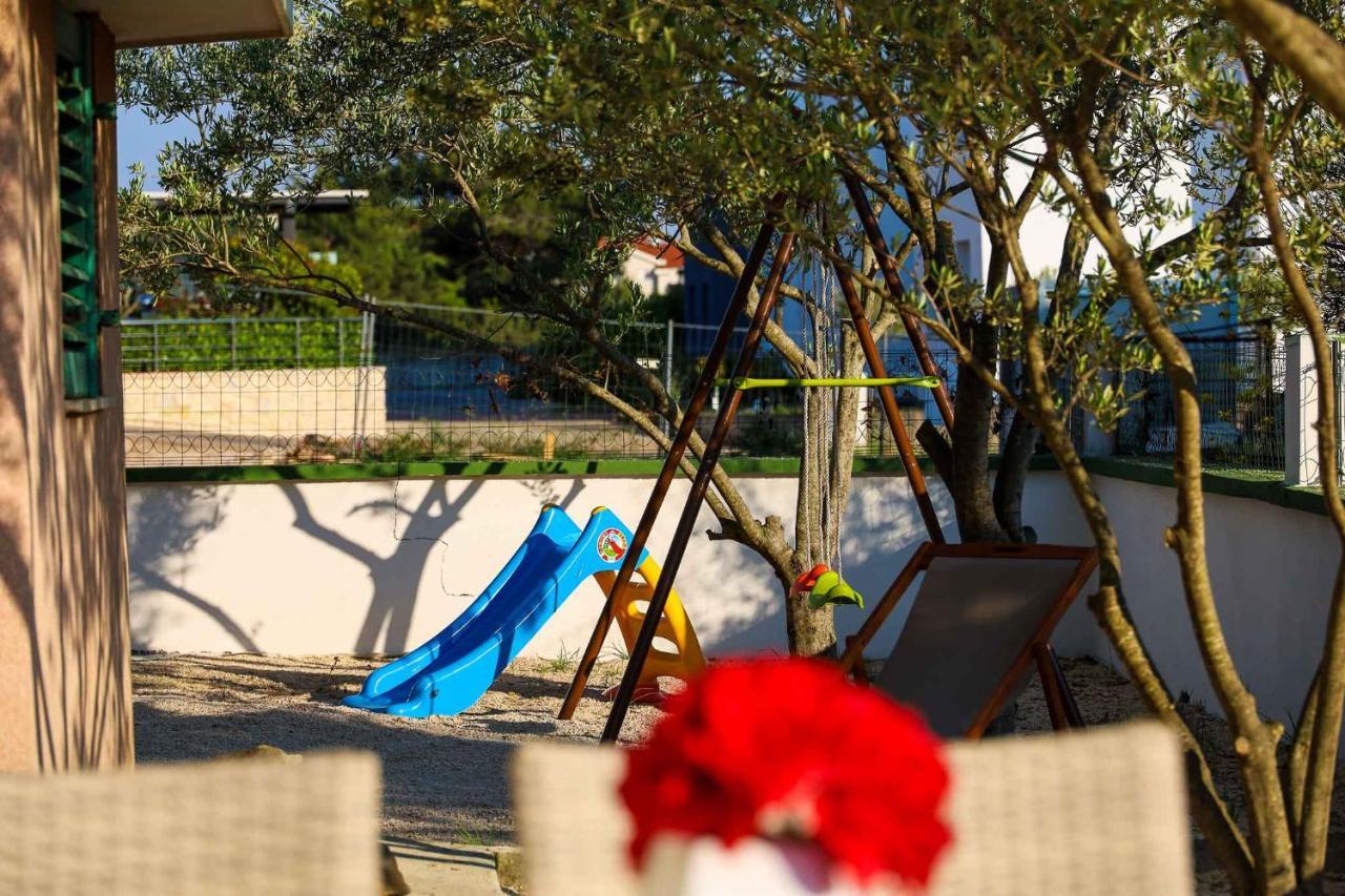 The Florens Residence Near The Beach With The Pool, Bbq And Kids Playground, Zadar Diklo Экстерьер фото